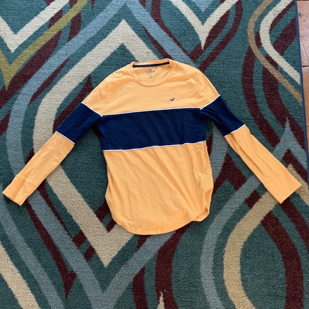 Hollister Color-blocked long sleeve•XS
